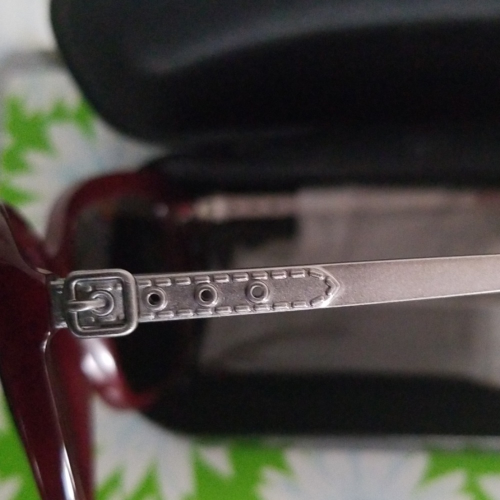 Authentic coach...Sunglasses 👓❤ - Picture 2 of 4